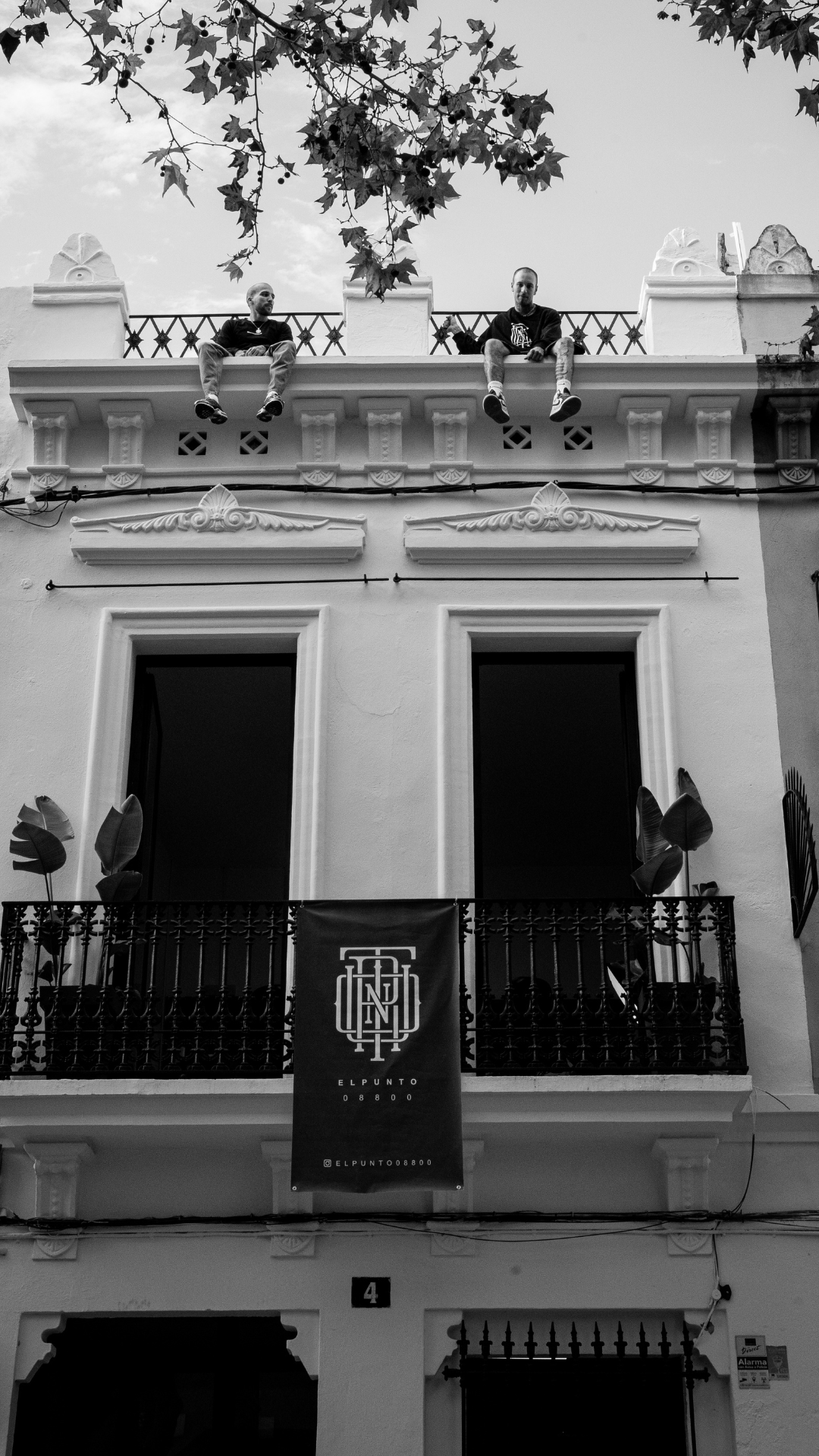 El Punto 08800 estudio de tatuajes lettering y black and grey, tattoo lettering, mejor tatuador lettering españa